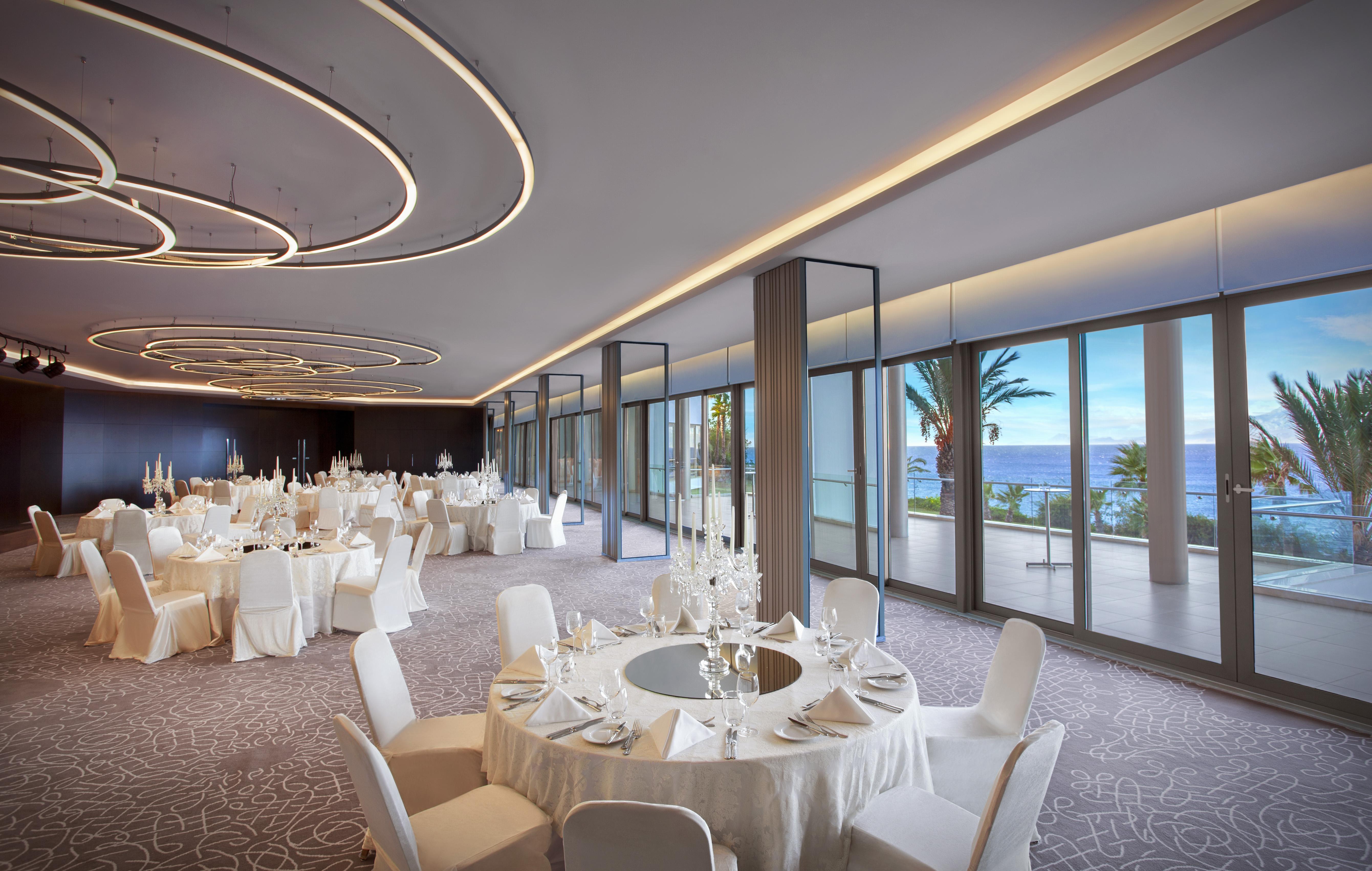 Otel Akra