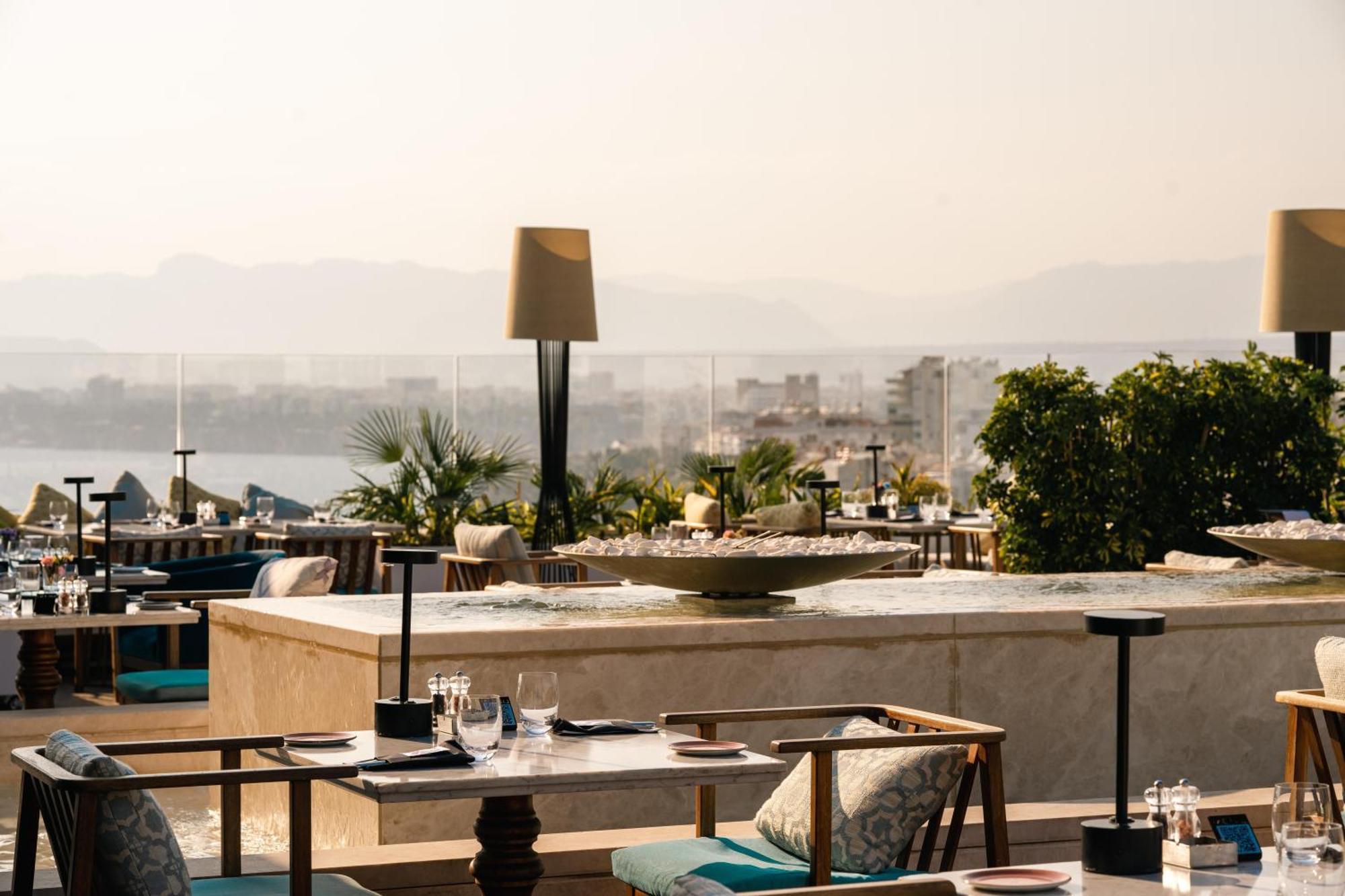 Akra Otel