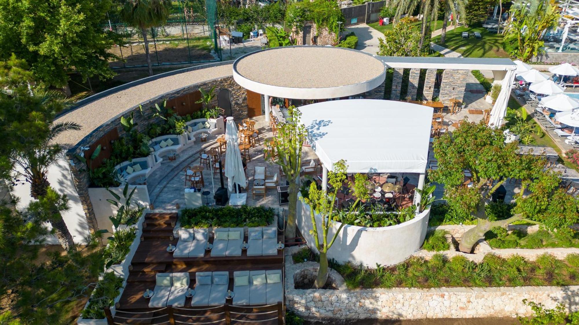 Otel Akra